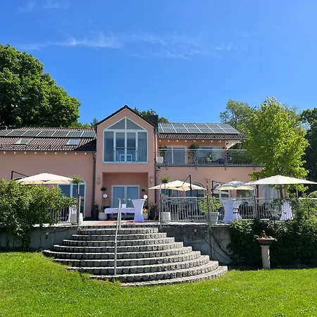 Schoene Aussicht Гостевой дом 3*